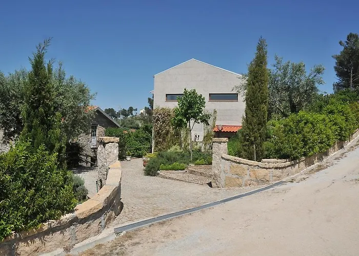 Quinta Do Vale Sanguinho * Seia